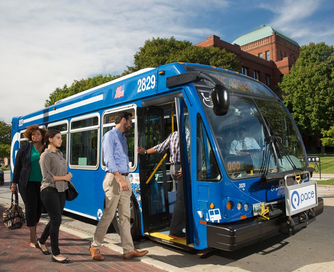explore-pace-service-in-downtown-chicago